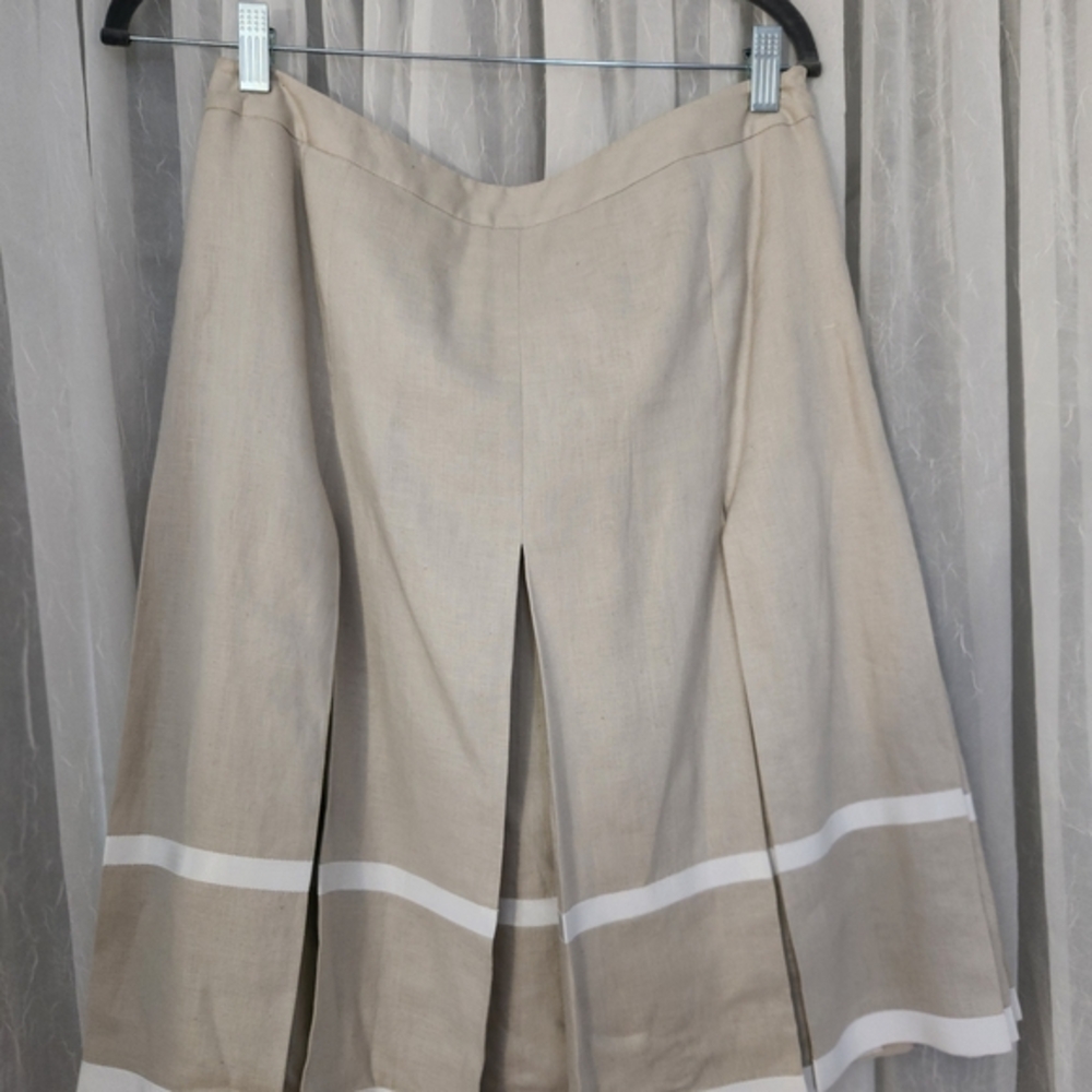EUC Jones New York Tan Midi Box Pleat Skirt w/  White Grosgrain Ribbon Accent - Picture 2 of 7